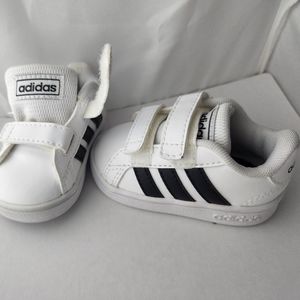 adidas Unisex-Child Grand Court Tennis Shoe